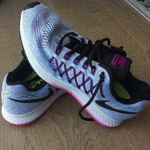 Nike Zoom Pegasus 32 running shoes